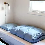 Family Holiday Home By North Sea בית נופש למביג