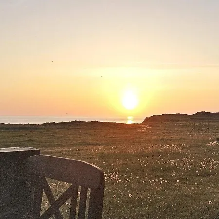 Family Holiday Home By North Sea *