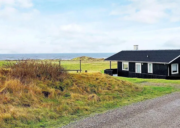 Family Holiday Home By North Sea Holiday home *